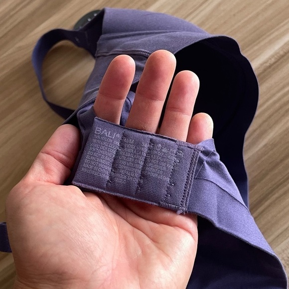 Bali Comfort Revolution Soft Touch Perfect Wireless T-Shirt Bra - Picture 3 of 5